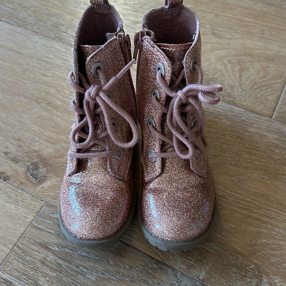 ***ALMOST NEW*** pink sparkle boots, barely worn, excellent condition